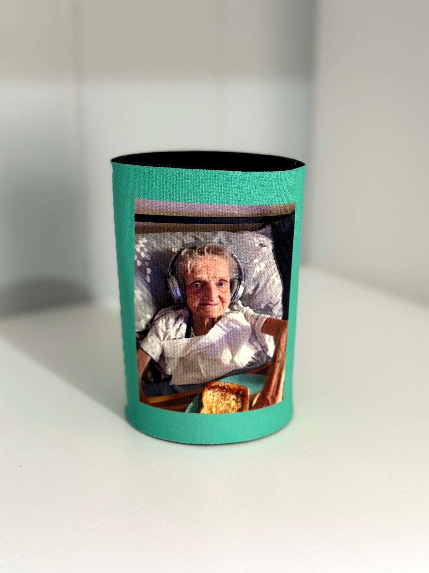 'Headphones' stubby holder