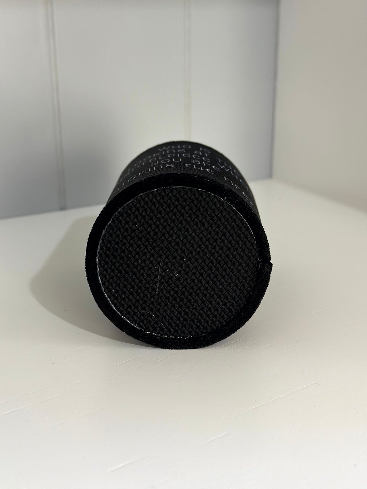 'Mantelpiece' stubby holder in black