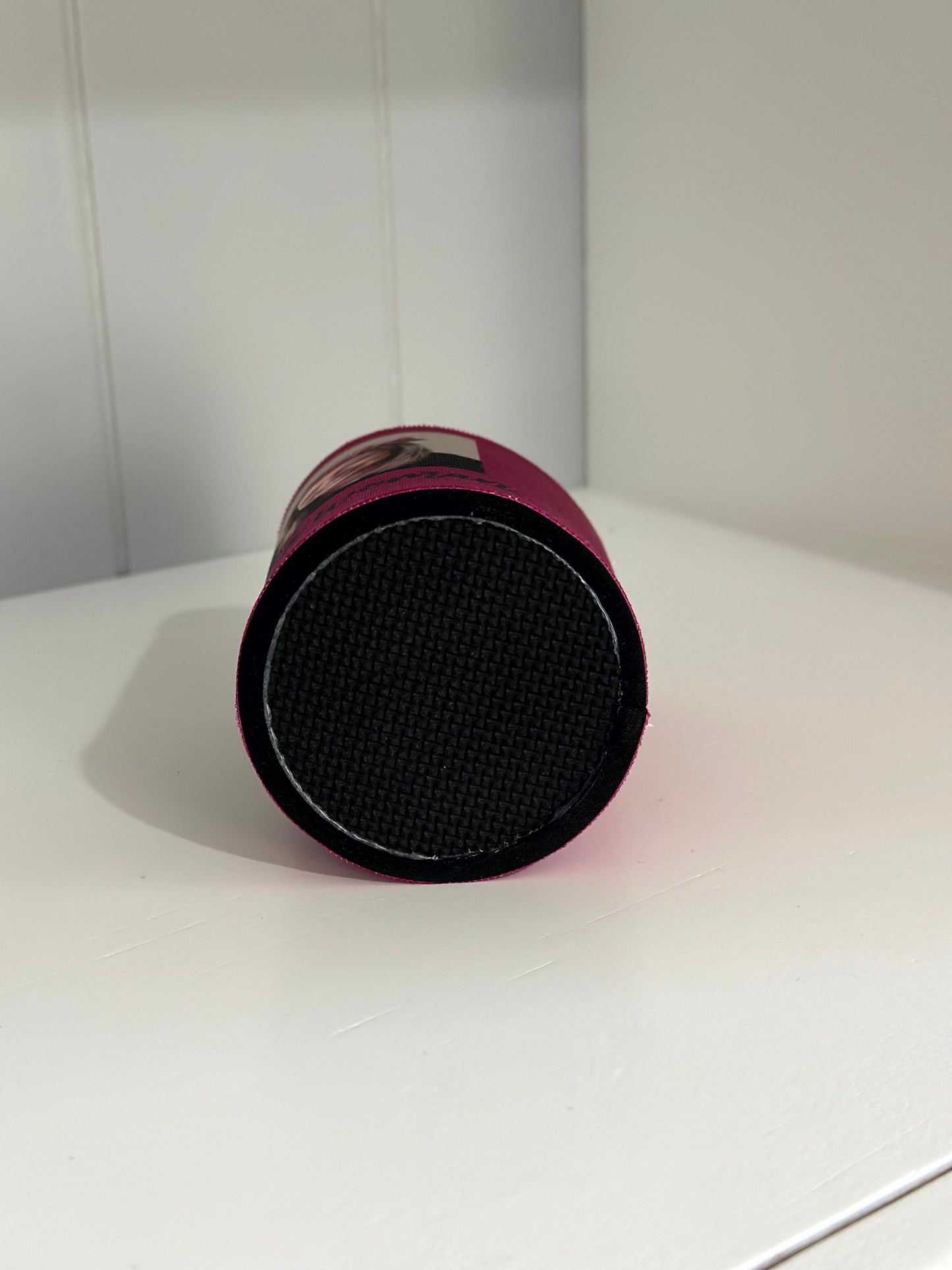 'Speaka Da English woman' stubby holder